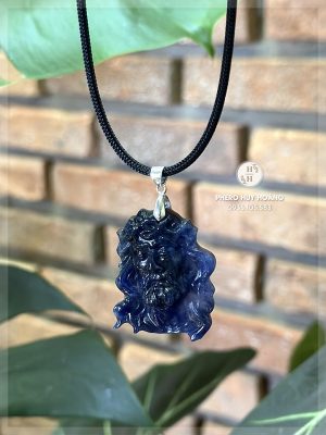 Mặt Đá Sodalite xanh chạm khắc Đức Chúa Giêsu đội mão gai 9 Mat Da Sodalite xanh cham khac Duc Chua Giesu doi mao gai kich thuoc dai 4cm 1